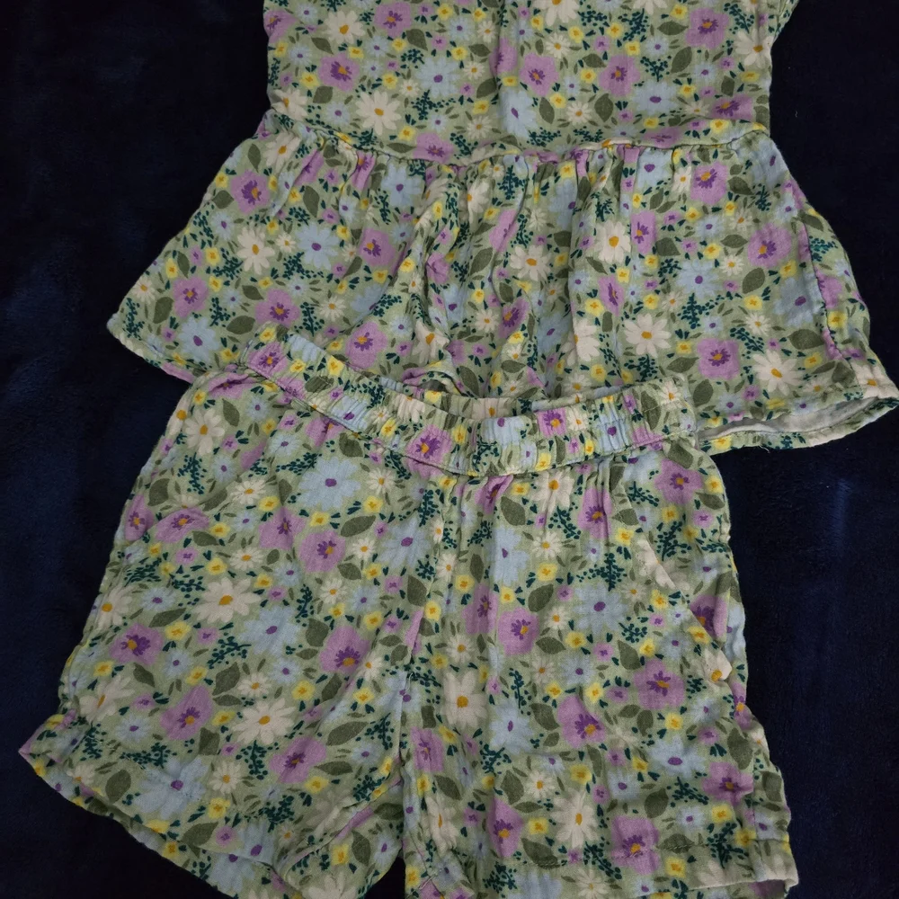 Cat & Jack Green Floral Tank and Shorts Set